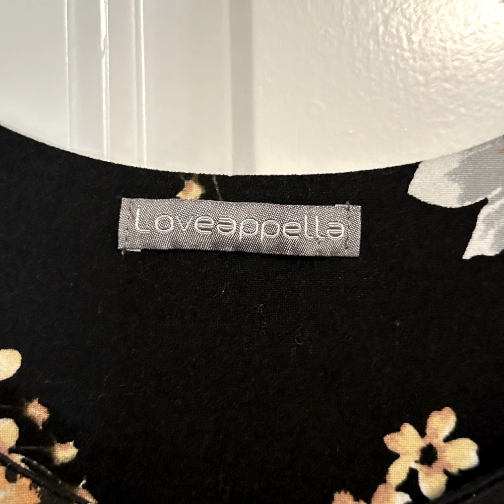 Long Sleeve Loveappella Floral Dress. Size Med.